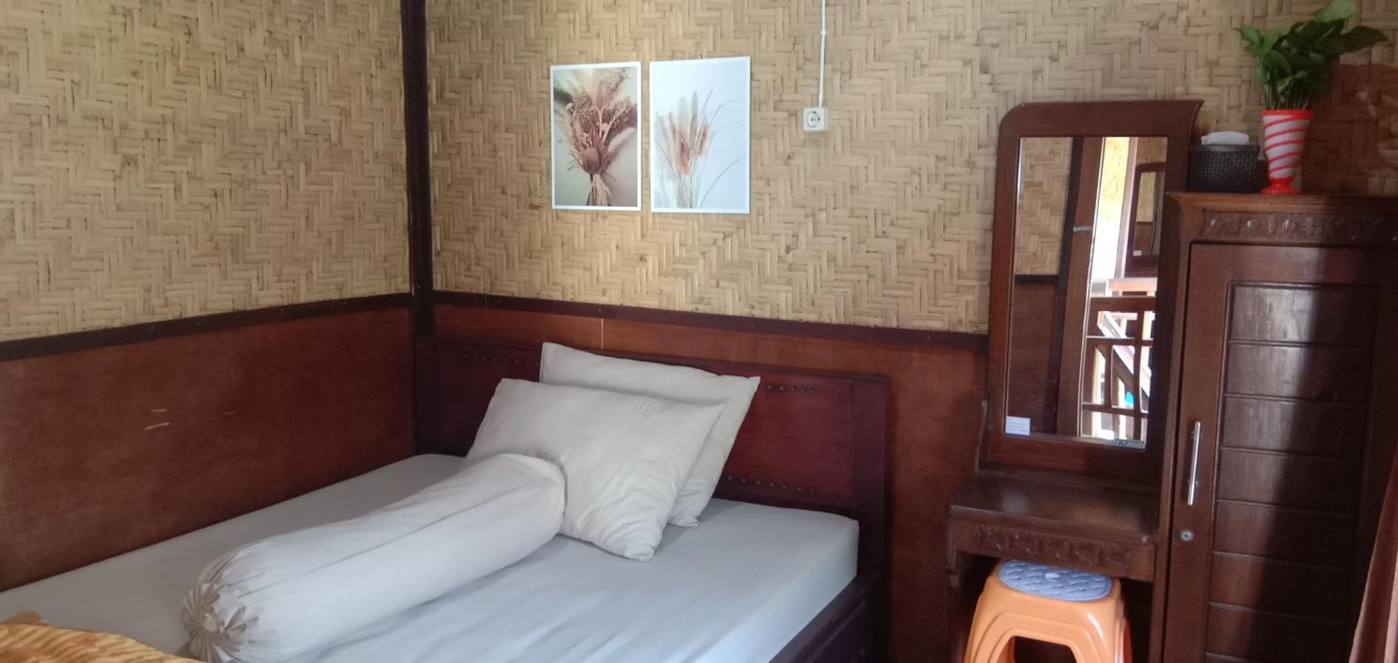 Radiya Guesthouse Sembalunlawang Exterior photo